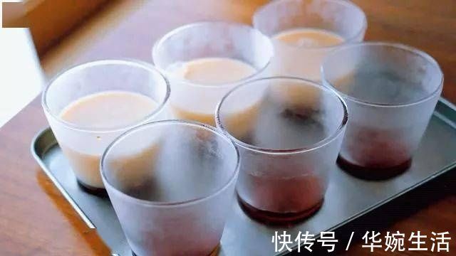 鸡蛋|半碗蜂蜜，4个鸡蛋，做出来的蛋糕，比芝士蛋糕还要嫩滑好吃