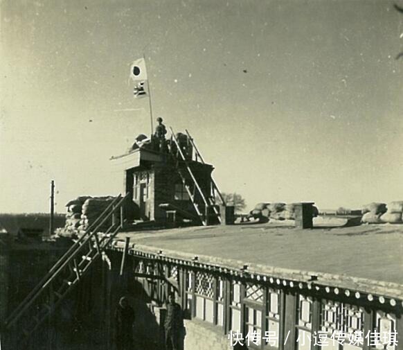 乌龟壳|日本人在中国拍摄的老照片，他们的炮台真的很像乌龟壳