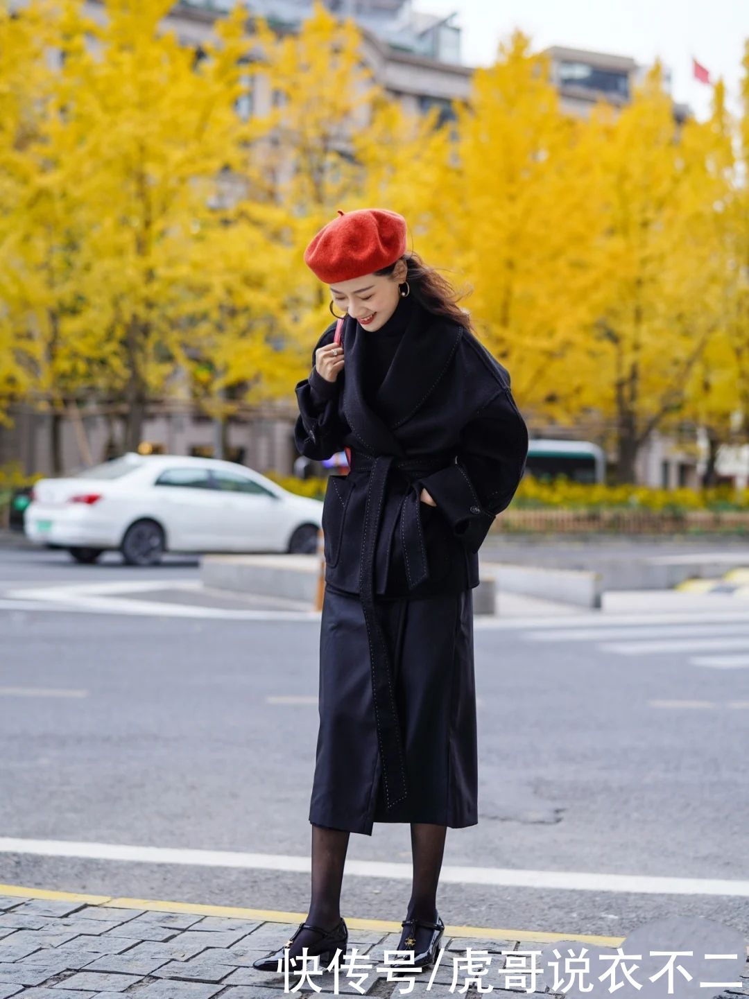 冬季怎么穿出高贵冷艳范？3种“红黑配”方案，好衣品手到擒来