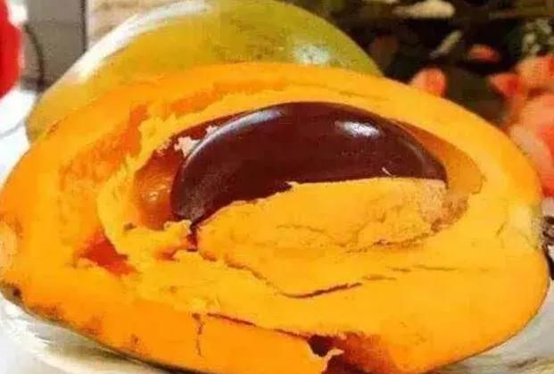 买不起|公认最难吃的4种“昂贵水果”榴莲落榜,网友:还好我买不起!