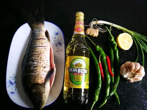 不要再用清水煮鱼了，用啤酒来代替，去腥味道好