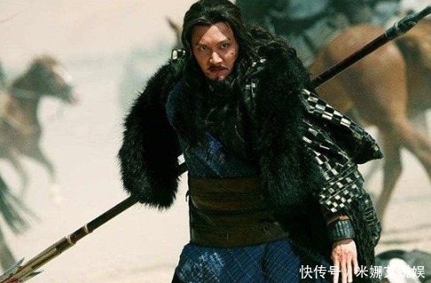 百官|君王当着百官骂将军，将军记恨，后一拳把君王打死了