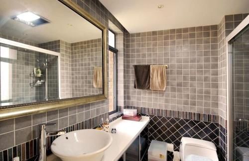 地漏|卫生间太臭熏跑女朋友,教你几招小技巧,轻松解决卫生间发臭