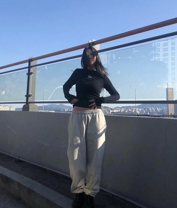 早春不要太“花哨”，选对配色成功一半，这3种配色值得借鉴