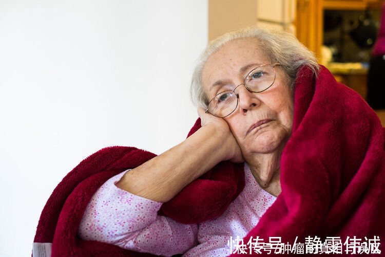 睡眠时间|经常失眠或半夜醒来?5个沾床就睡的小技巧,解救“失眠星人”