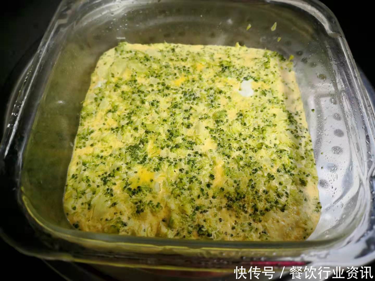 蓝花|“西蓝花鸡蛋羹”,每天早上都得做,10分钟出锅