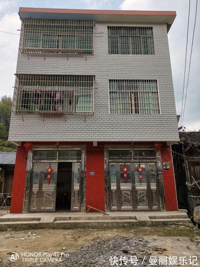 卫生间|晒晒婆家的农村婚房,楼梯设计很有特色,估计你们没见过