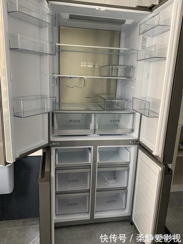 装修|她家装修花了12万,打造网红款电视墙,请木工师傅打柜子很喜欢