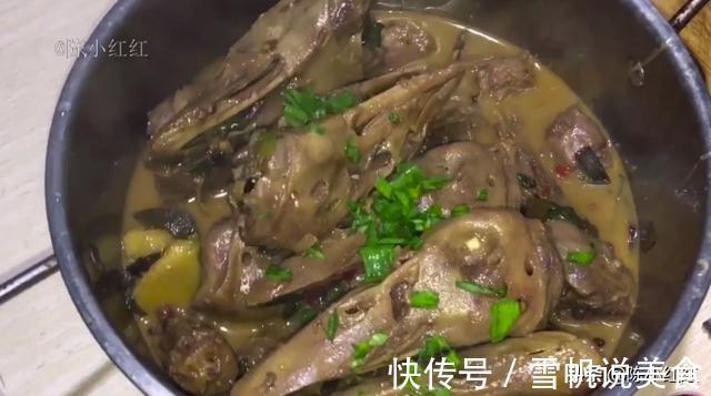 五香鸭头简单家常的做法，香辣过瘾，好吃到停不下来，下酒好菜