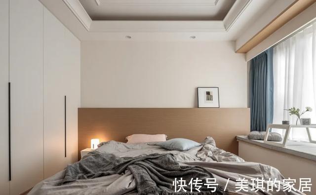 装修|80㎡精装房的二次改造,客厅阳台改地台,原木极简设计看得很顺眼