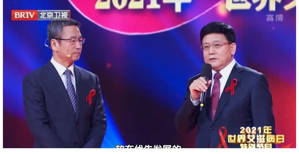 继白岩松和敬一丹之后,刚强与王宁成为了央视专题晚会御用主持人