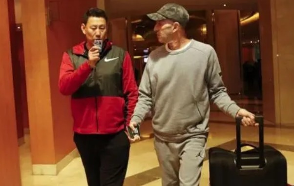 cb正式官宣!CBA名帅意外下课,或重返中国男篮,与杜锋再携手