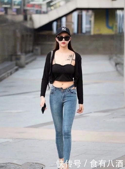 底裤|紧身打底裤曼妙有致的小姐姐,自带高雅气质,彰显魅力韵味