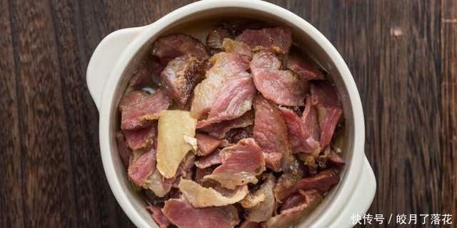 想要|又是一年做腊肉的时候,想要好吃关键在腌制,大厨做法秘方全公开