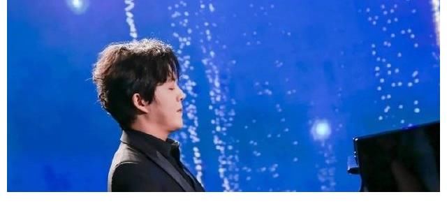 披荆斩棘的哥哥由《负荆请罪的哥哥》和《披荆斩棘的后期》组成