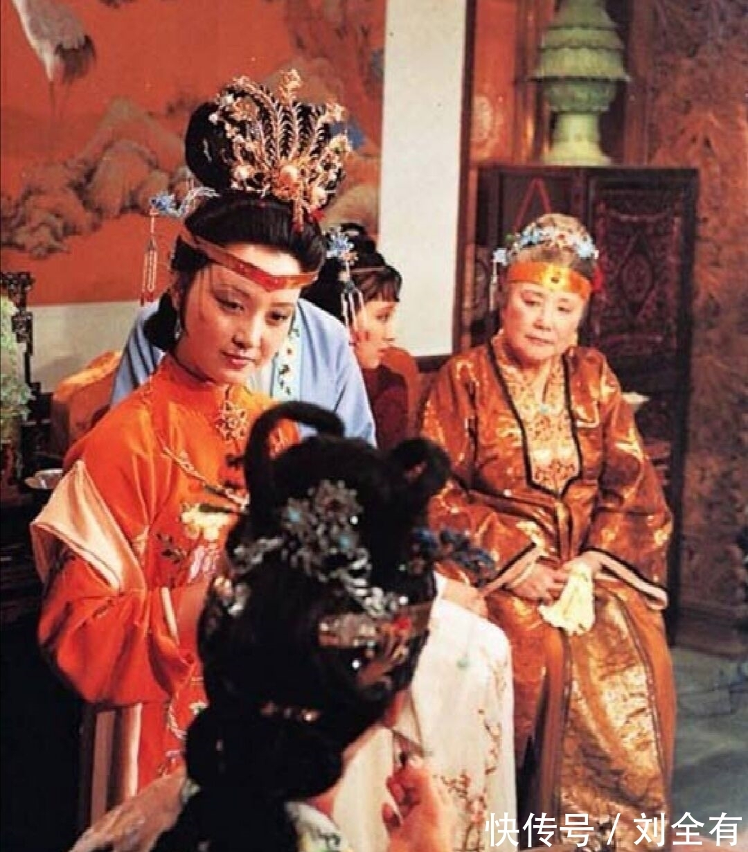 王熙凤#林黛玉进贾府那天,为何恰好赶上荣国府发工资?王夫人一语道破