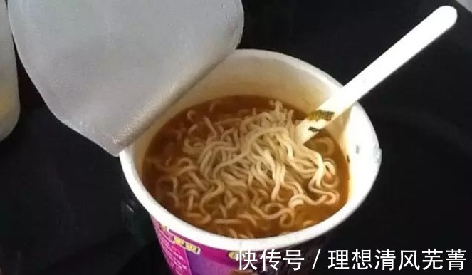 常见5种食物,热量比猪油高,很多人当早餐,想减肥最好不要碰!