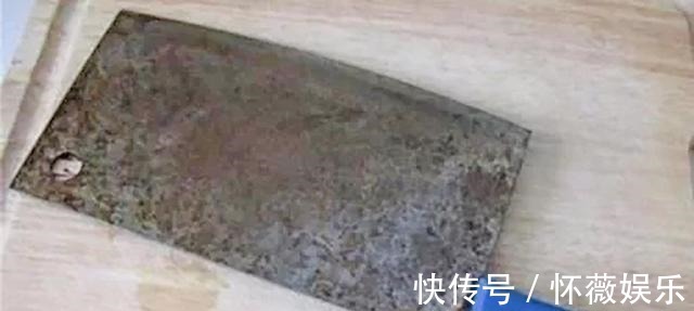 不管切菜刀有多钝，大厨教你一招，不用磨刀石，菜刀立马锋利如新