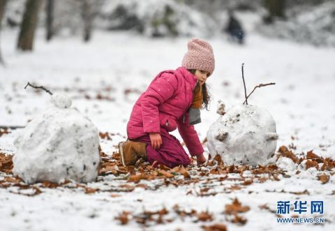 童年雪趣