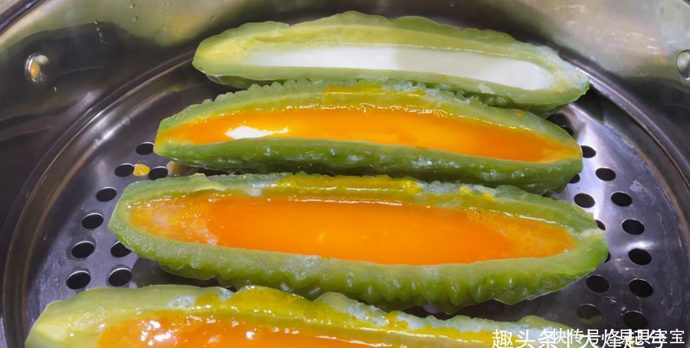 解馋|做苦瓜教你一招，饭店一份要58，在家做成本不到8元，真解馋