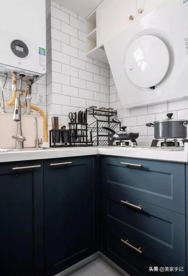 玄关|40㎡你觉得小她却改成2室1厅外加1个衣帽间,全屋复古高级晒晒