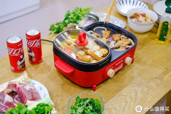 电火锅|九阳不粘涮烤一体机测评：1400W分区独立控温，品牌联名一定贵？