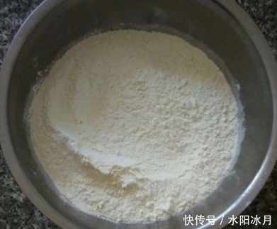 只用发酵粉发面,一看就是外行大厨教你这样做,15分钟就搞定