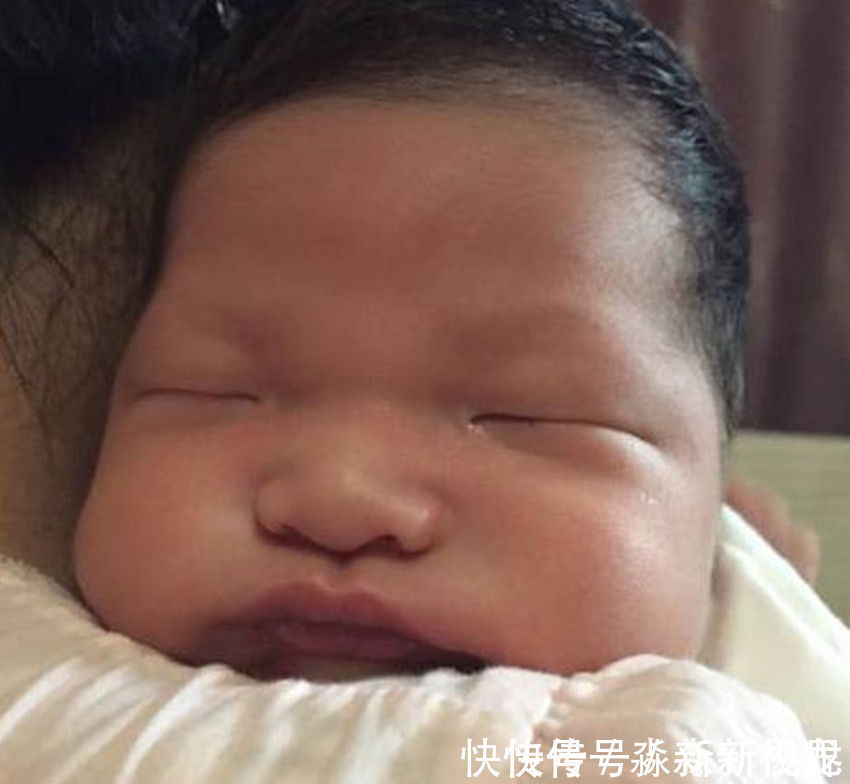 脐带|新生儿把妈妈“丑”抑郁,花式“晒丑娃”大赛,看完原来都一样!