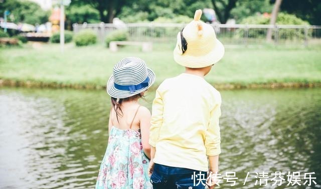 孩子|兄妹俩人一个每天吃钙片,一个每天喝牛奶,三年后差距显而易见