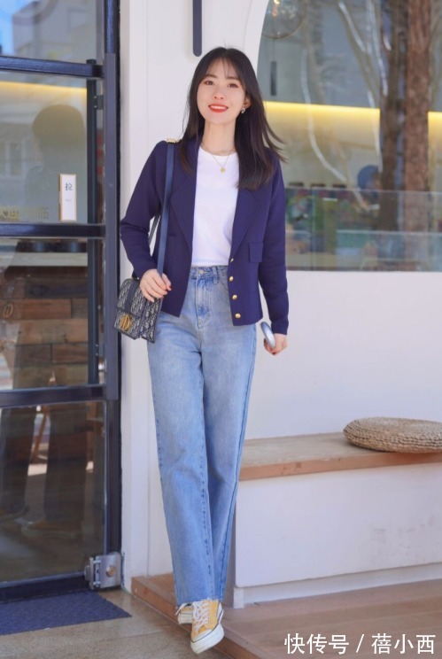 长筒靴 今年最流行的三双鞋子,比长筒靴更百搭和高级,穿在身上蛮显瘦