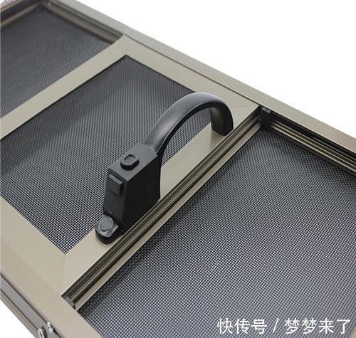 纤维网|越来越多人不装纱窗了,装这种成本低还能防盗,不得不感叹聪明