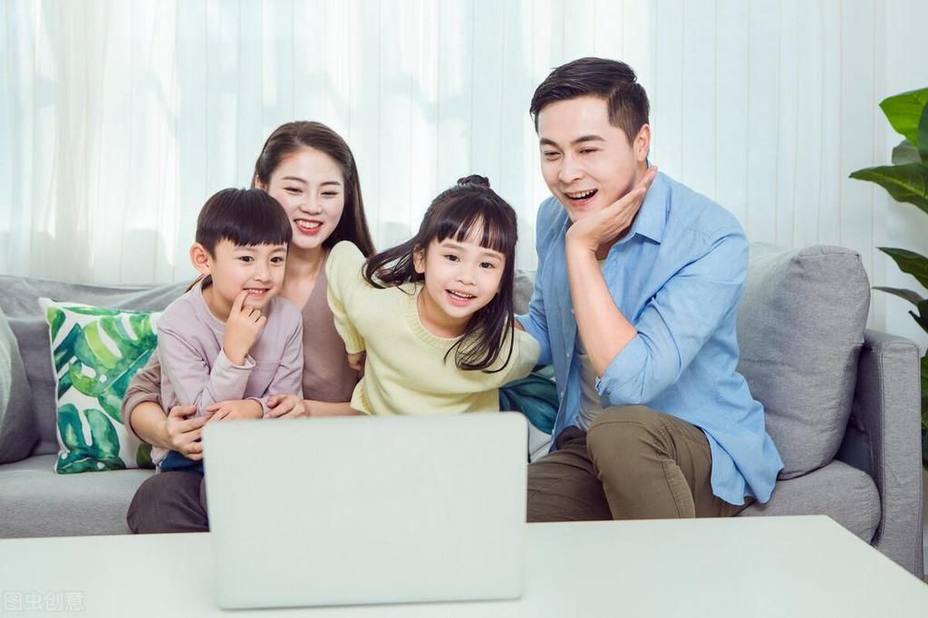 影响他们|到底要不要给孩子看手机? 掌握以下7招, 你心里就有答案了