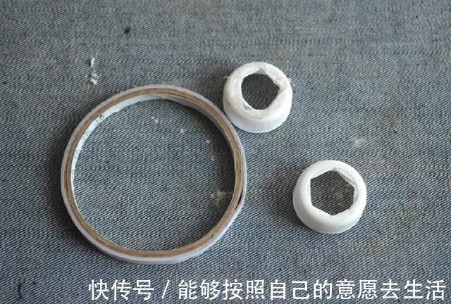 实用|喝剩下的塑料瓶别再扔了,稍微改造一下,变成万能漏斗,非常实用