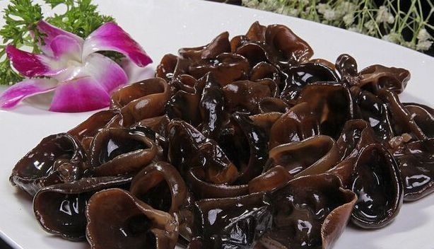 化学反应|吃完木耳一个小时内,不要碰此物,很多人还不清楚,不妨来了解下