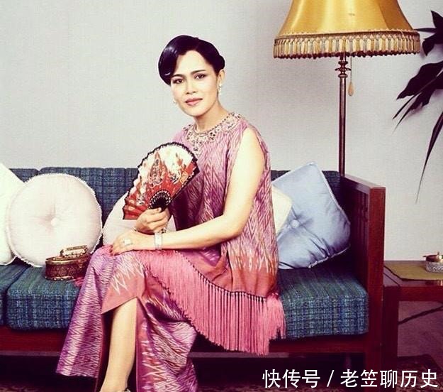  王后|诗丽吉王后挽着保镖的胳膊，还参加保镖的葬礼，引起了不良传言