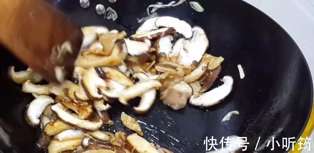 好吃|香菇新吃法,教你简单一做,既营养又好吃,有孩子的最值得收藏下