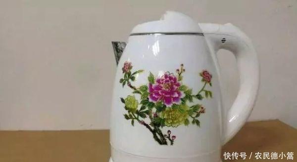 水壶|水壶里有水垢怎么办水壶里倒一点它,再多水垢都能自己掉干净