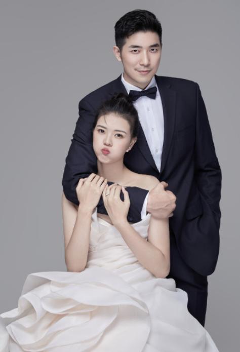 新金牌娱乐观察家|女排明星张常宁情人节官宣婚讯,透露婚礼日期,老公身高2米1