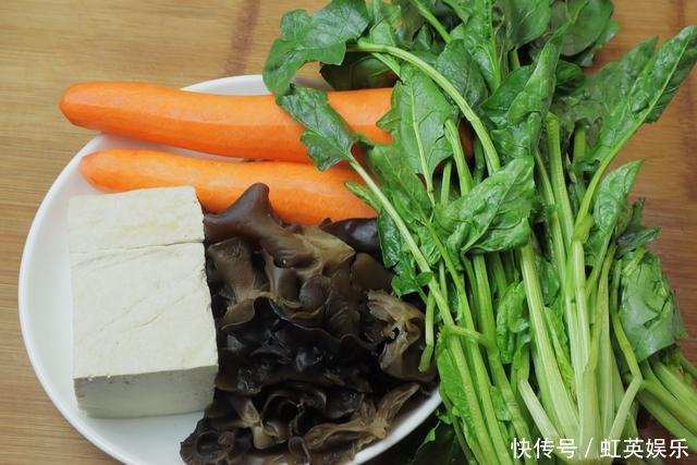 包子这样做,薄皮大馅不用发面,10分钟一锅,出锅就被抢光