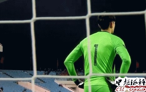 苏东|名嘴怒斥国足:还敢回来吗?越南队把中国足球的脸打得啪啪响!