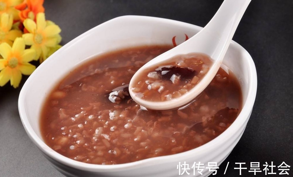 红豆|红豆和此物一起煮，气血足了，白发变黑发，子宫越来越干净！