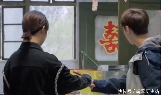 辟谣|网友造谣张艺兴、杨紫谈恋爱,二人在线辟谣,却不料黄磊带头磕!