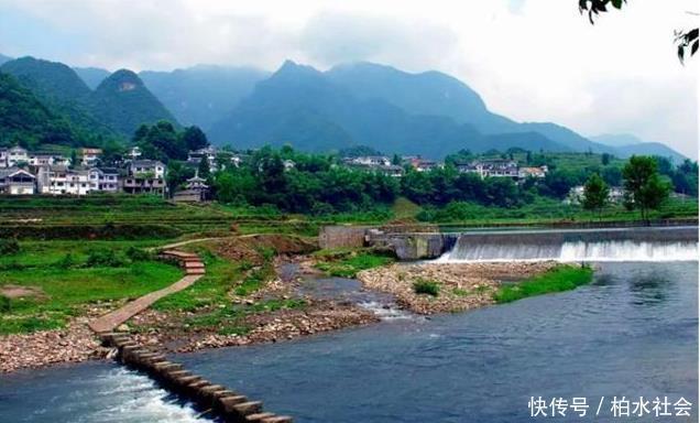 屋后|俗语“门前坟,屋后水”,到底是何意重点在后半句