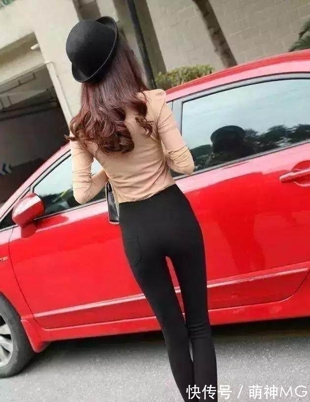魅力 紧身裤穿出魅力女人,演绎时髦风情,轻松穿搭尽显女神别样的美