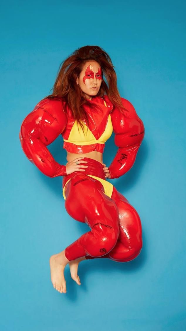 他把小时候偷看到的东西变成了今天的时尚