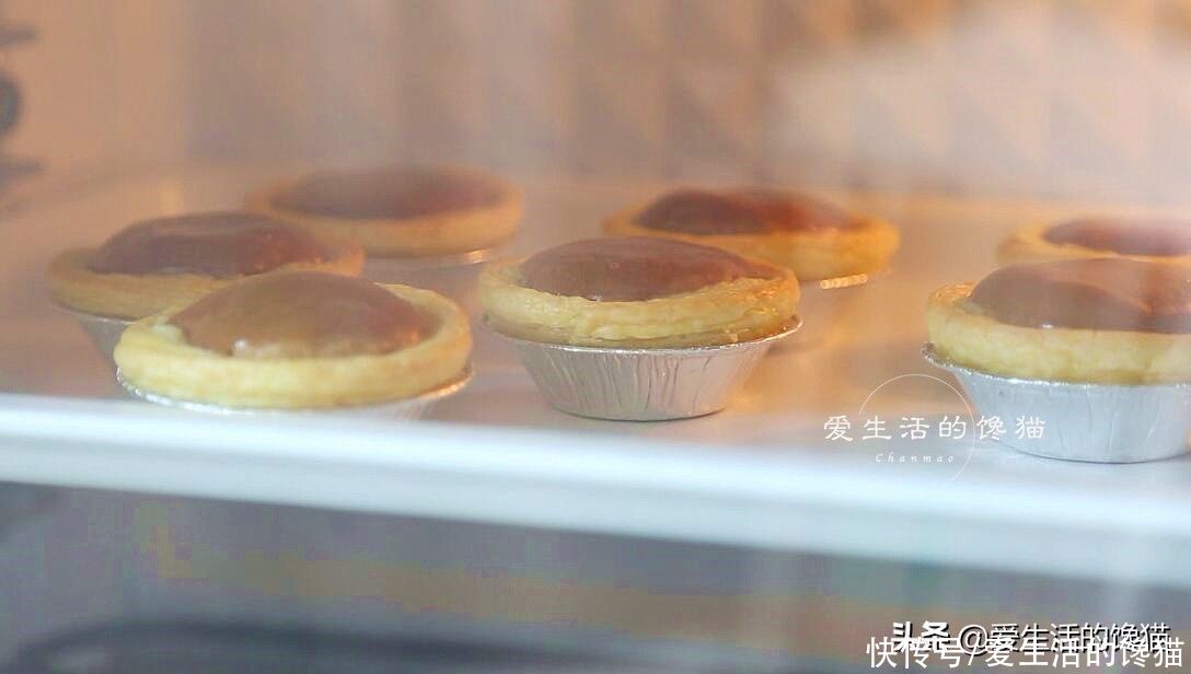 蛋挞|年售6200万杯的燕麦拿铁，做成蛋挞，酥香迷人，连吃5个也不过分