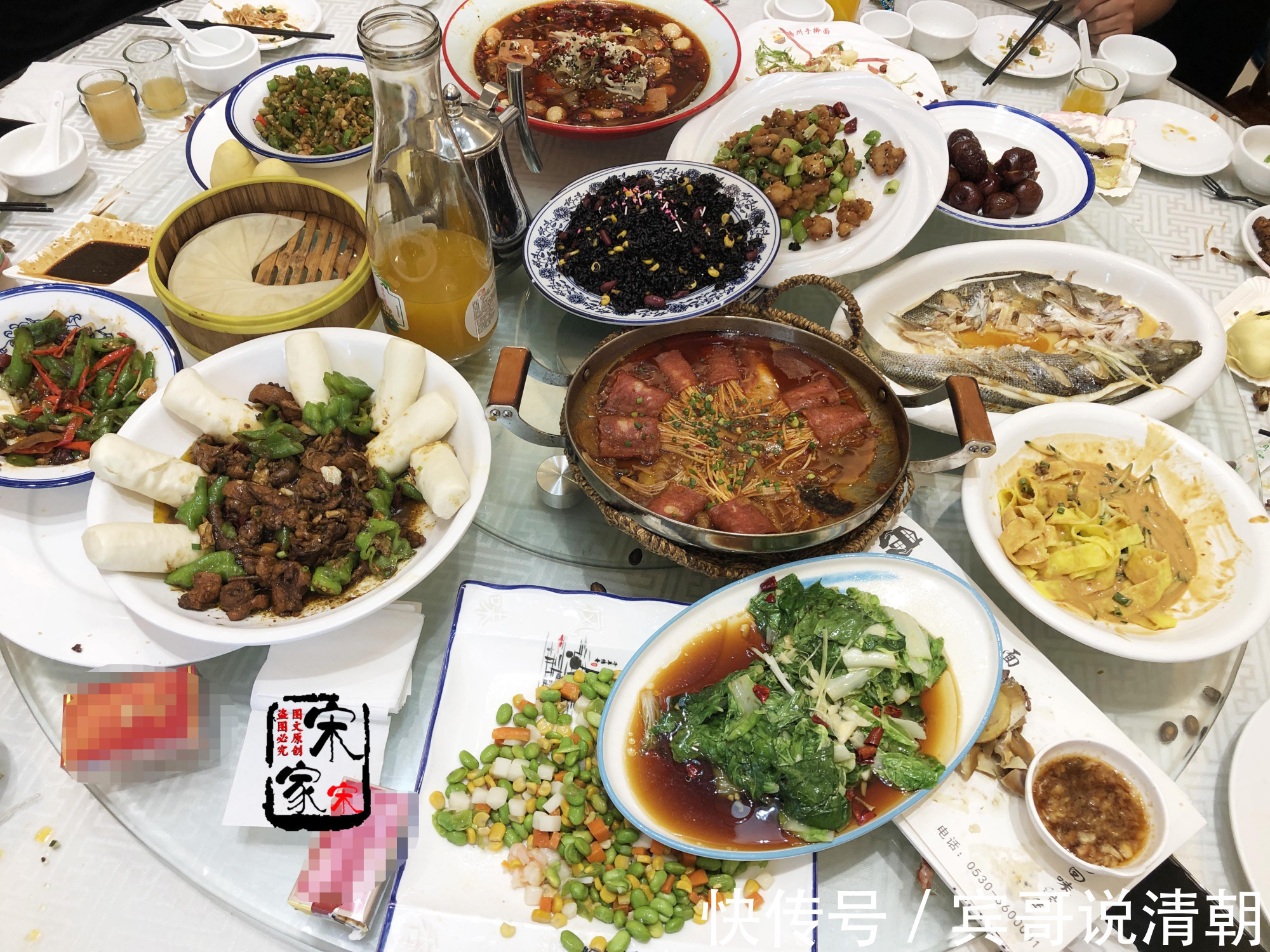 孩子3周岁宴席，880元标准上了27道菜，客人吃完说贵了！