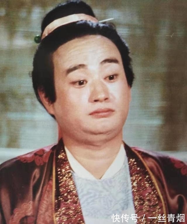 丫鬟@解读《红楼梦》之宝蟾:这个名字有何寓意?真的是人如其名吗?