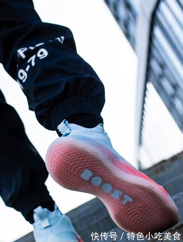 boost 顶级缓震+超高颜值!adidas憋了一年的大招悄悄登场!
