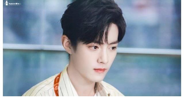 肖战|肖战电脑壁纸‖干干净净的帅哥，就是养眼